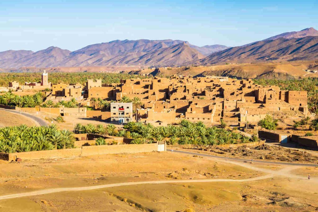 Viaje 4 Días de Marrakech a Merzouga — Kasbah Tamnougalte Arquitectura Bereber